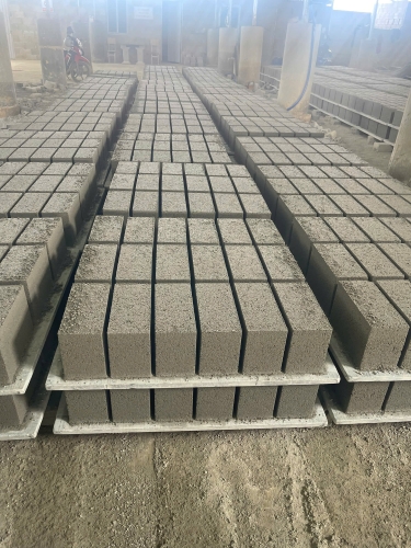 Gạch không nung KT4 (260x170x120 - gạch móng)